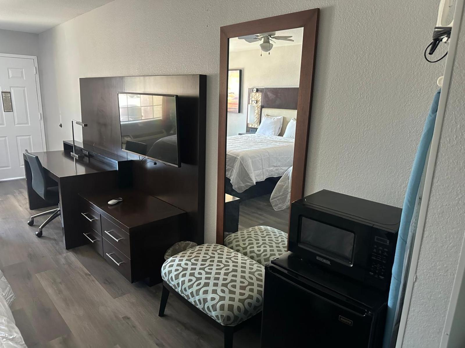 Executive Inn & Suites West Columbia Buitenkant foto
